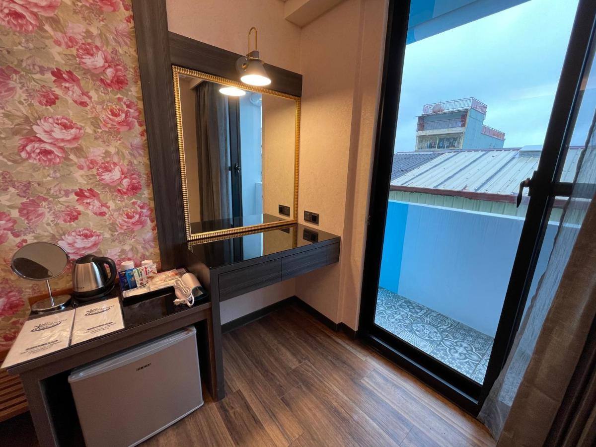 Weifeng Boutique Business Hotel - Zhanqian Branch Pingtung Ngoại thất bức ảnh