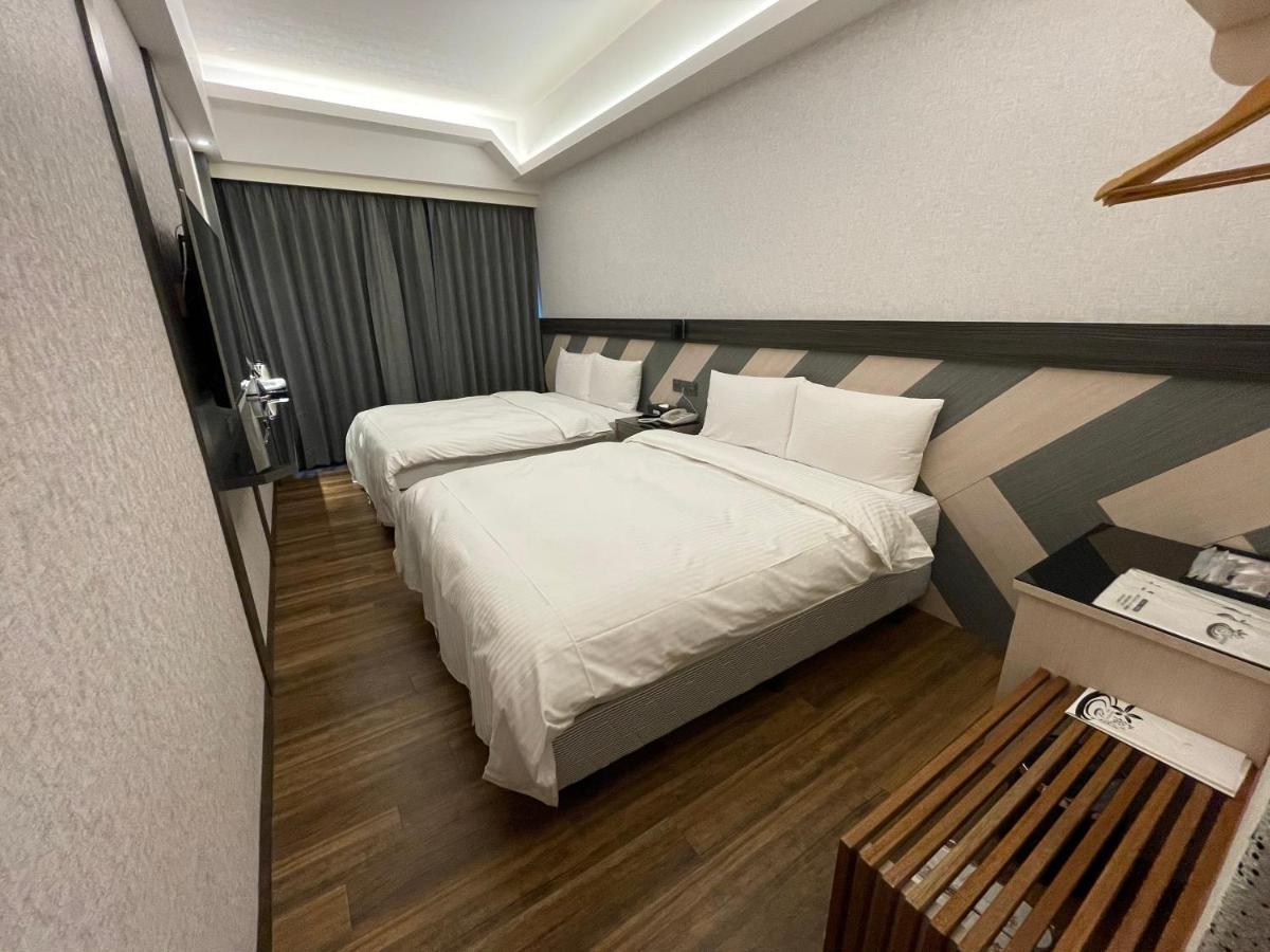 Weifeng Boutique Business Hotel - Zhanqian Branch Pingtung Ngoại thất bức ảnh