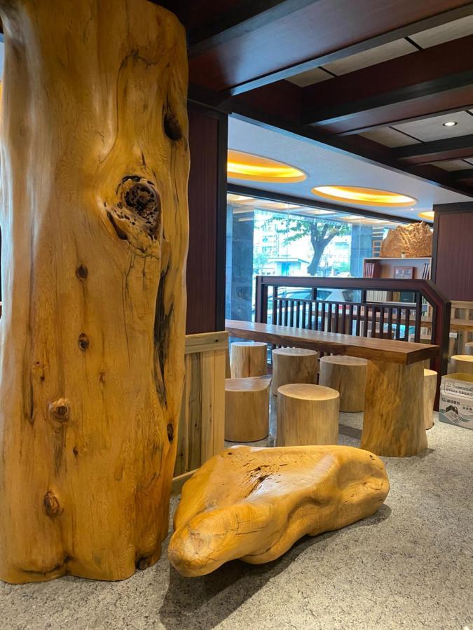 Weifeng Boutique Business Hotel - Zhanqian Branch Pingtung Ngoại thất bức ảnh