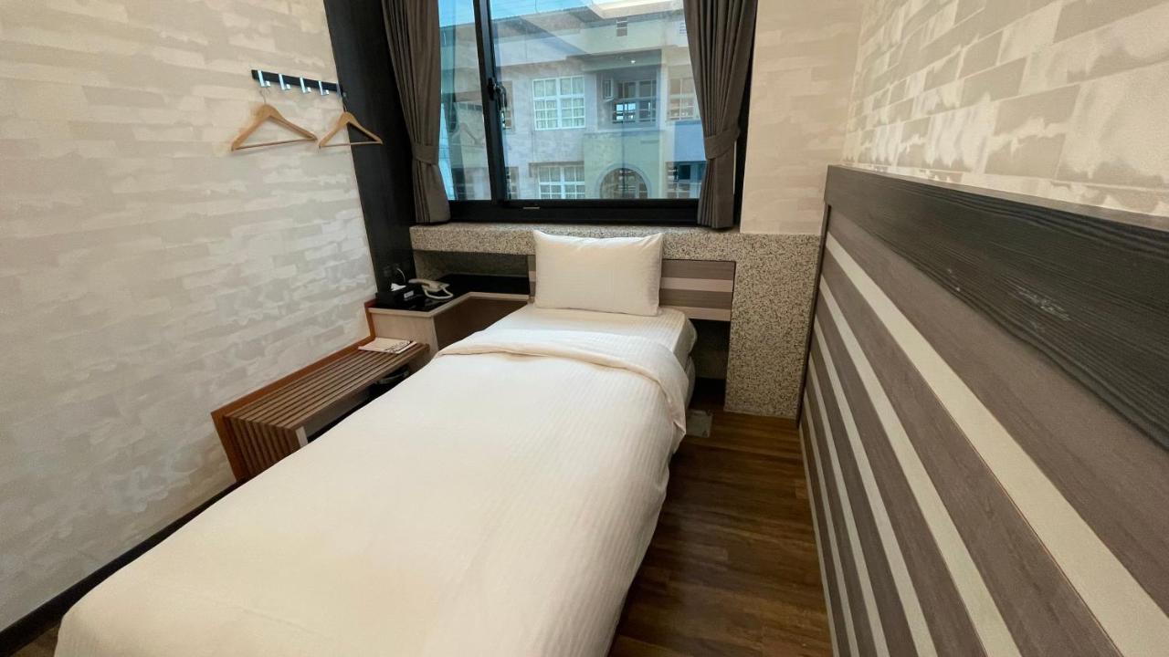 Weifeng Boutique Business Hotel - Zhanqian Branch Pingtung Ngoại thất bức ảnh